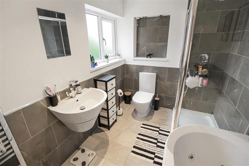 Lydia Terrace, Newfield