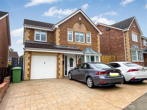 Windsor Close, Woodham