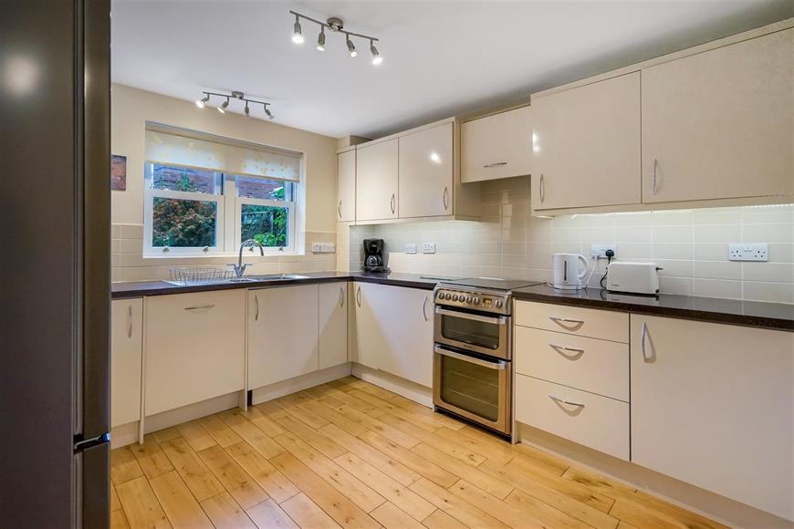 The Woodlands, Millbank Road