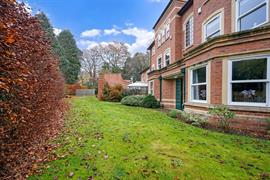 The Woodlands, Millbank Road